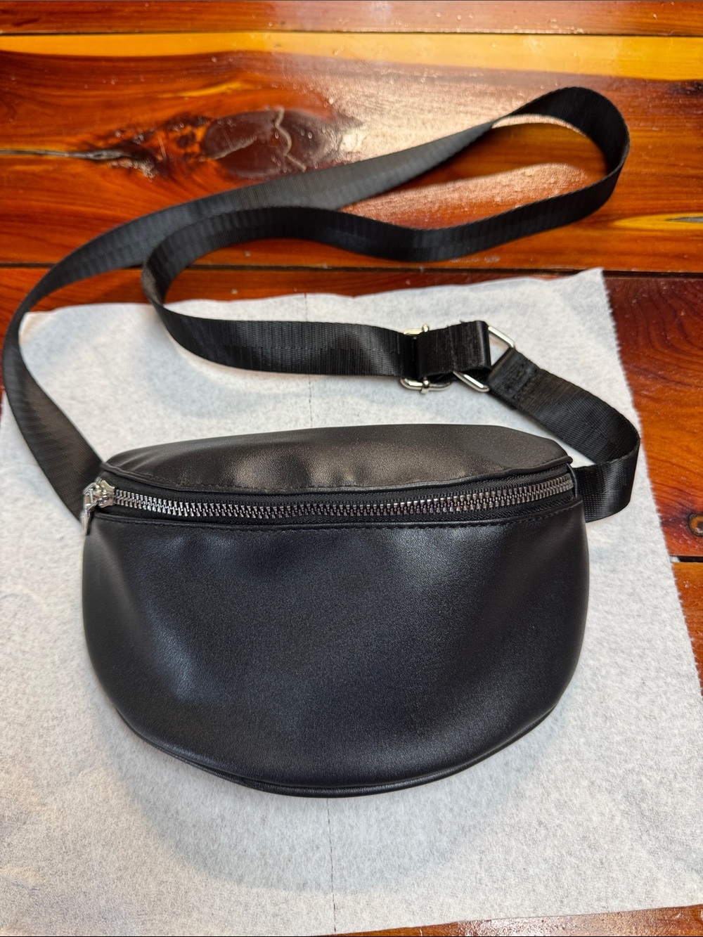 Source Unknown Black Men's Leather-Look Belt Bag